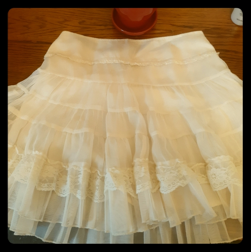 Lace skirt